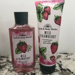 Bath and body works wild strawberry bundle